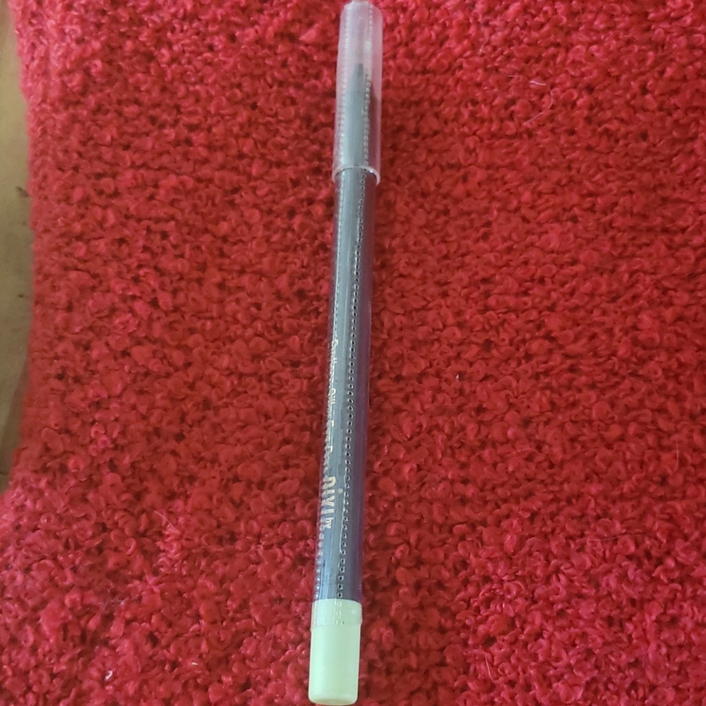 Pixie endlessly silky eye pen